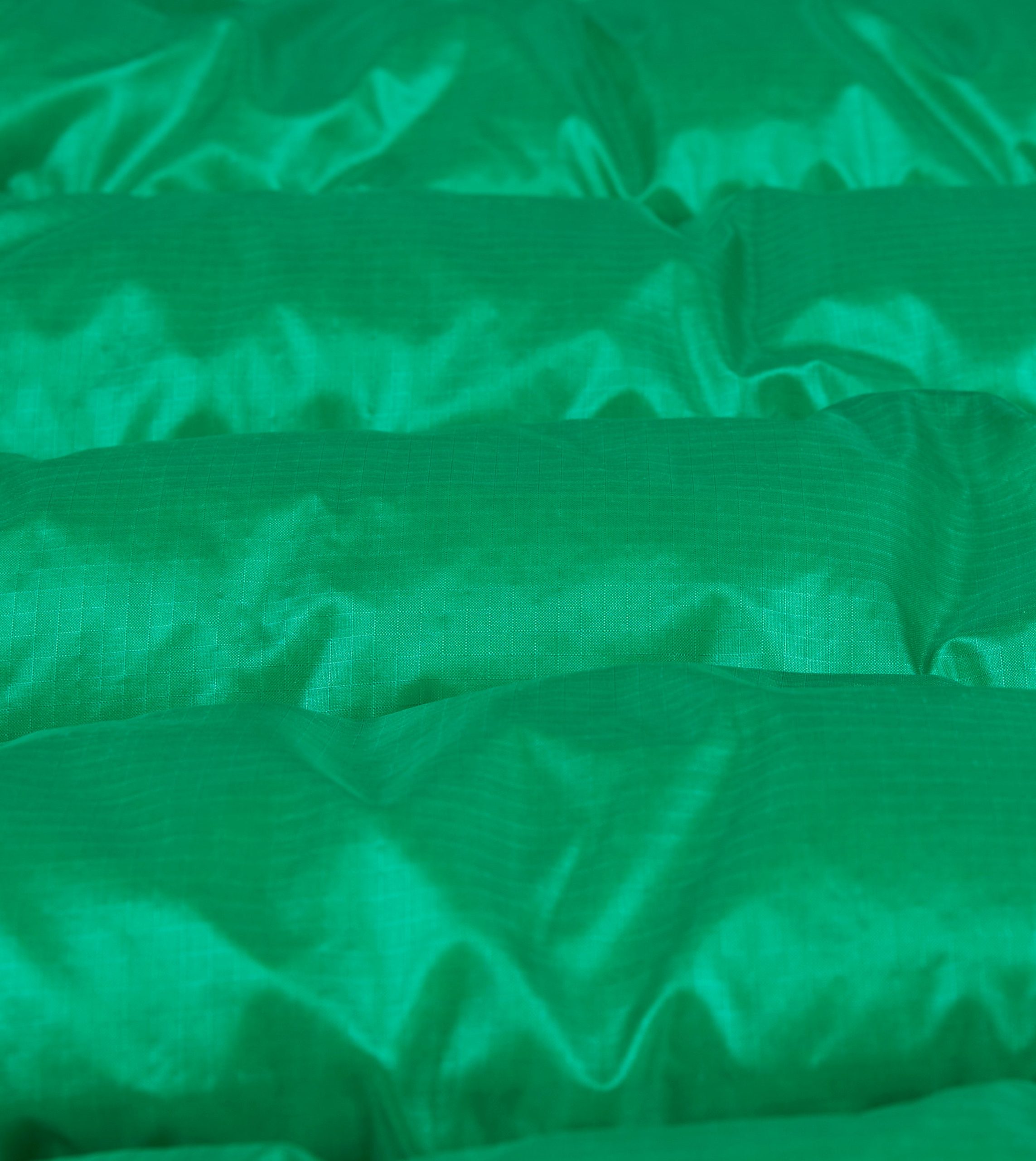 Kluane Mountaineering Green Nylon Snap Parka - Image 2